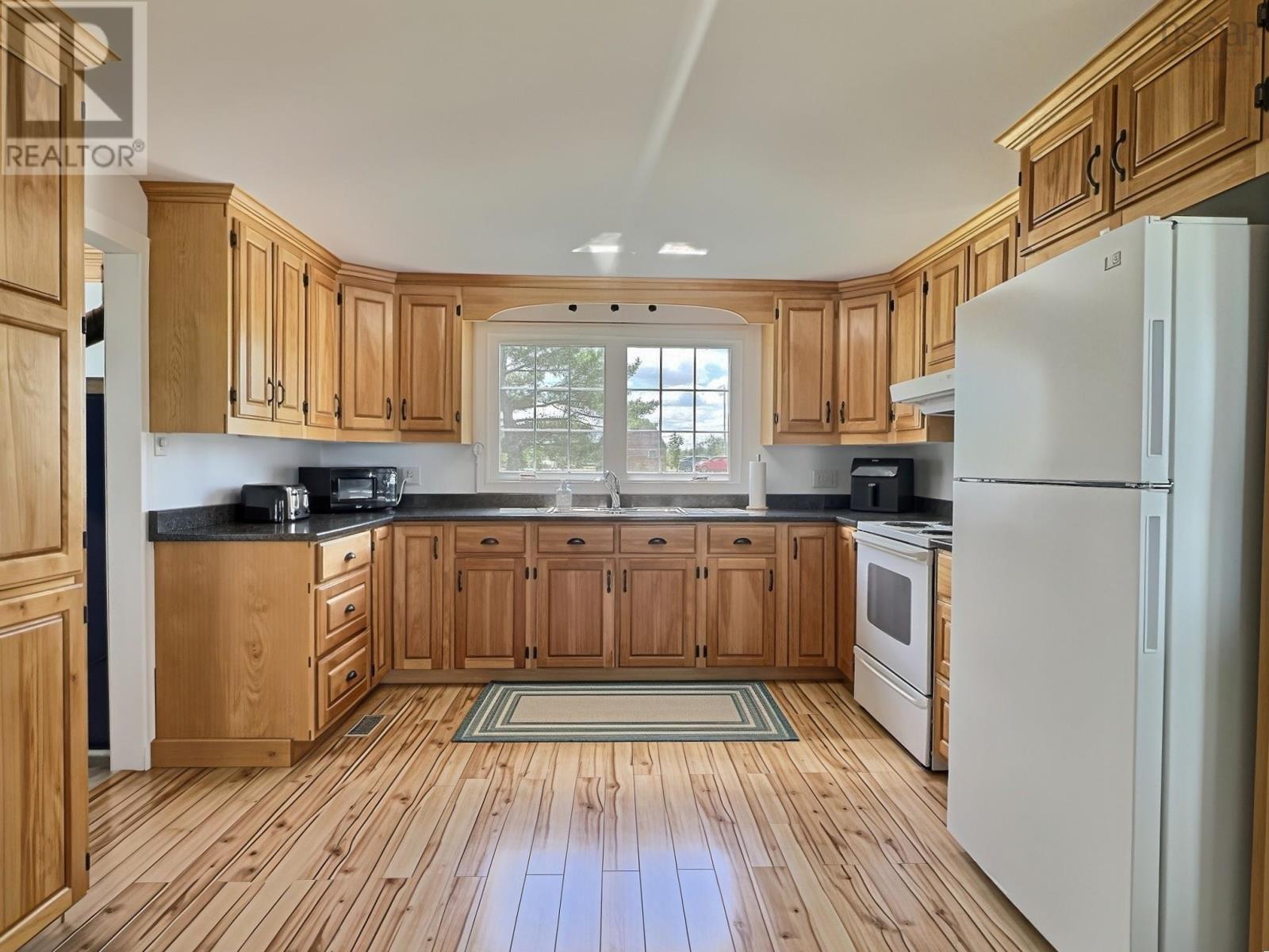 20 Gould Crescent - 2