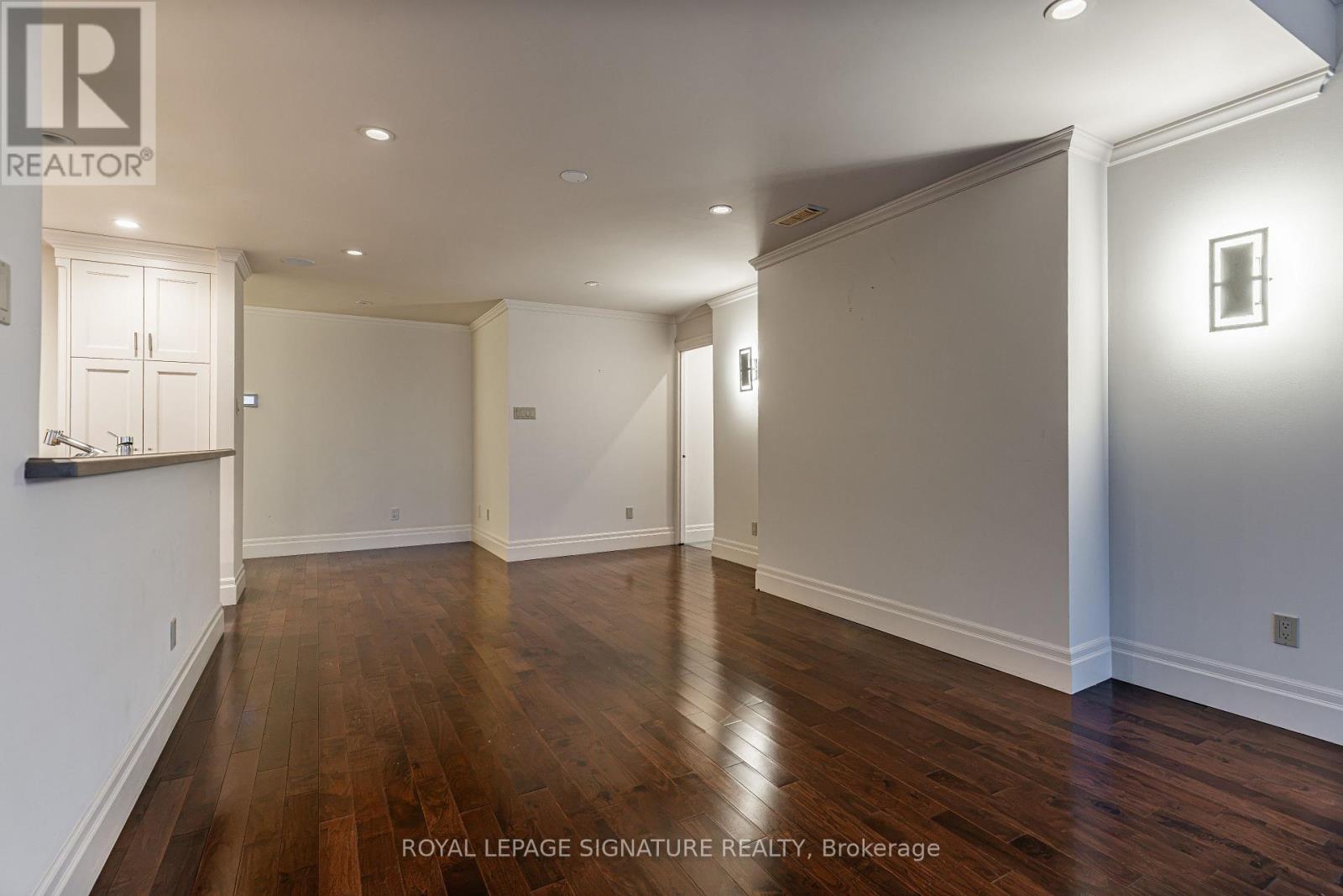 #2202 30 WELLINGTON STREET E - 18