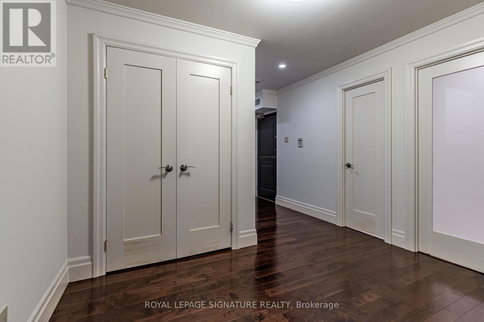 #2202 30 WELLINGTON STREET E - 10
