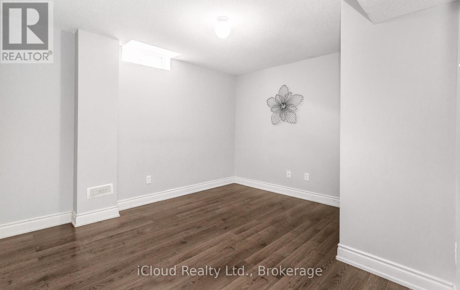 39 FLURRY CIRCLE - 30