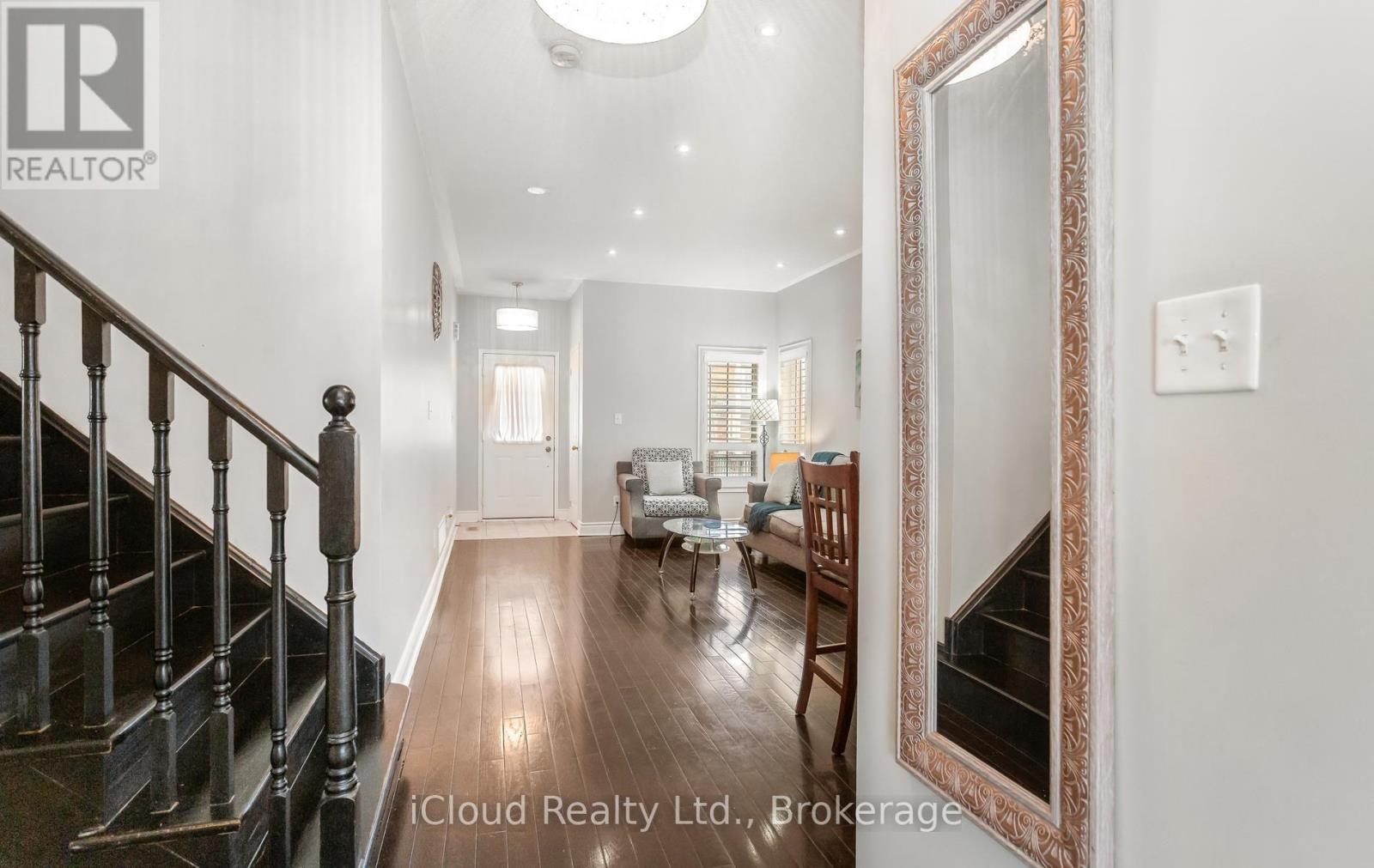 39 FLURRY CIRCLE - 8