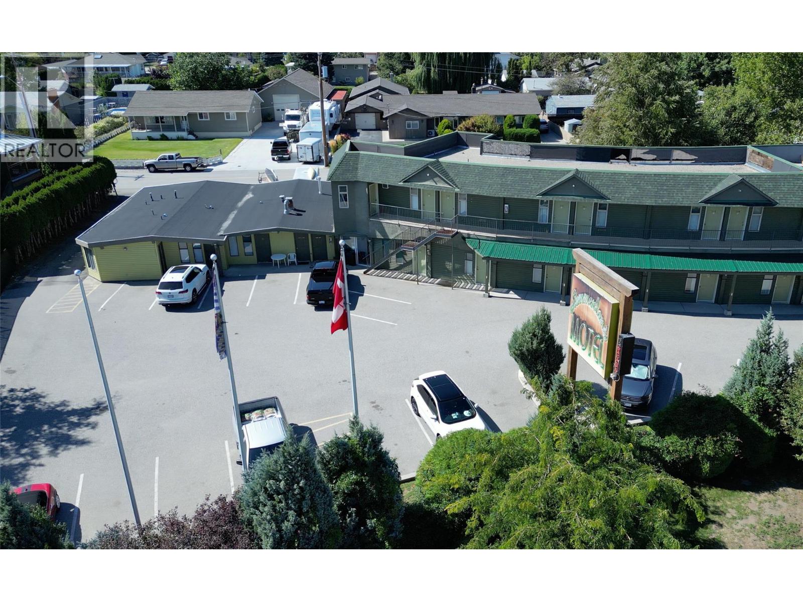  6203 Willow Avenue, Summerland
