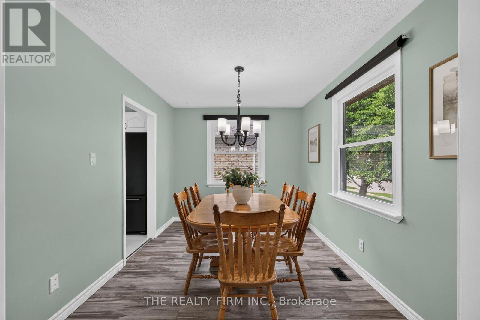 23 CONFEDERATION DRIVE - Image 6