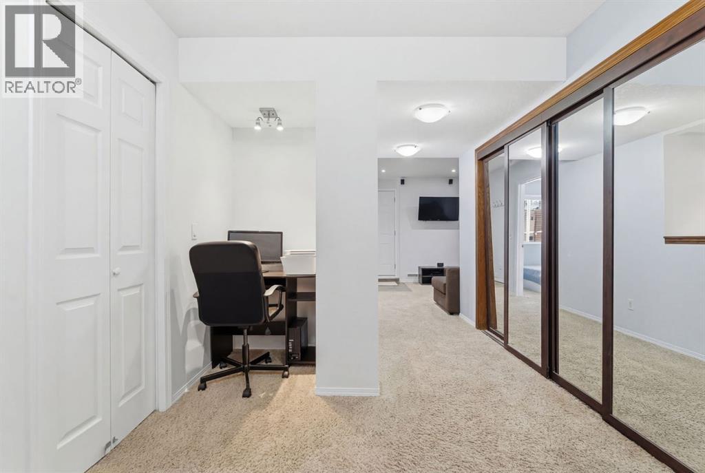 512 Panatella Square NW - 32