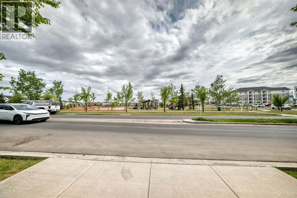 #106 5 Saddlestone Way NE - 40