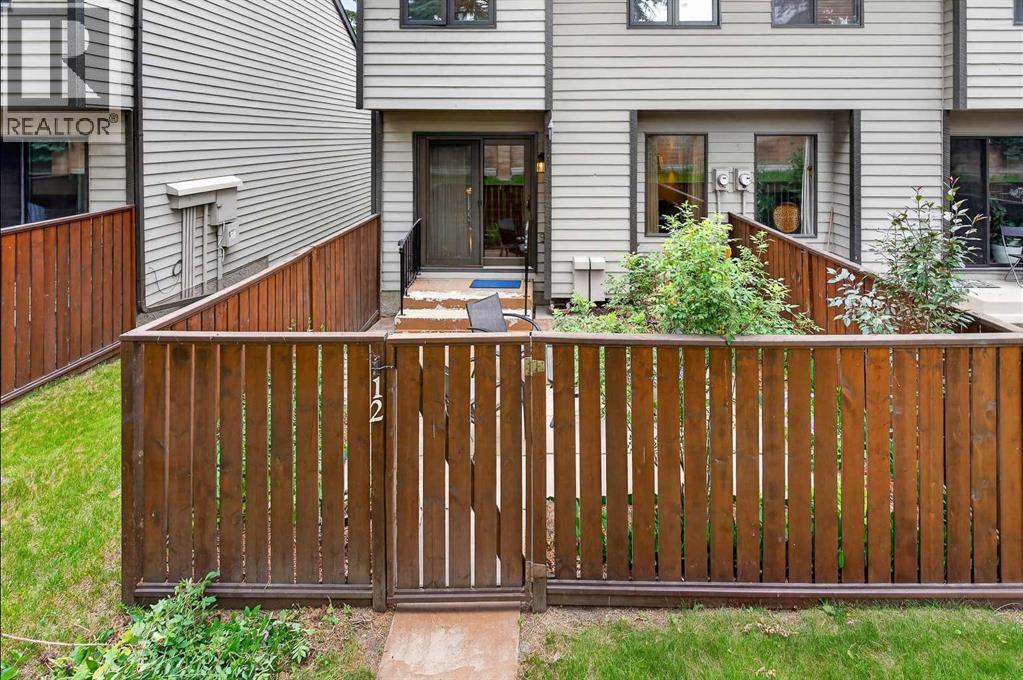 #12 140 Point Drive NW - 36