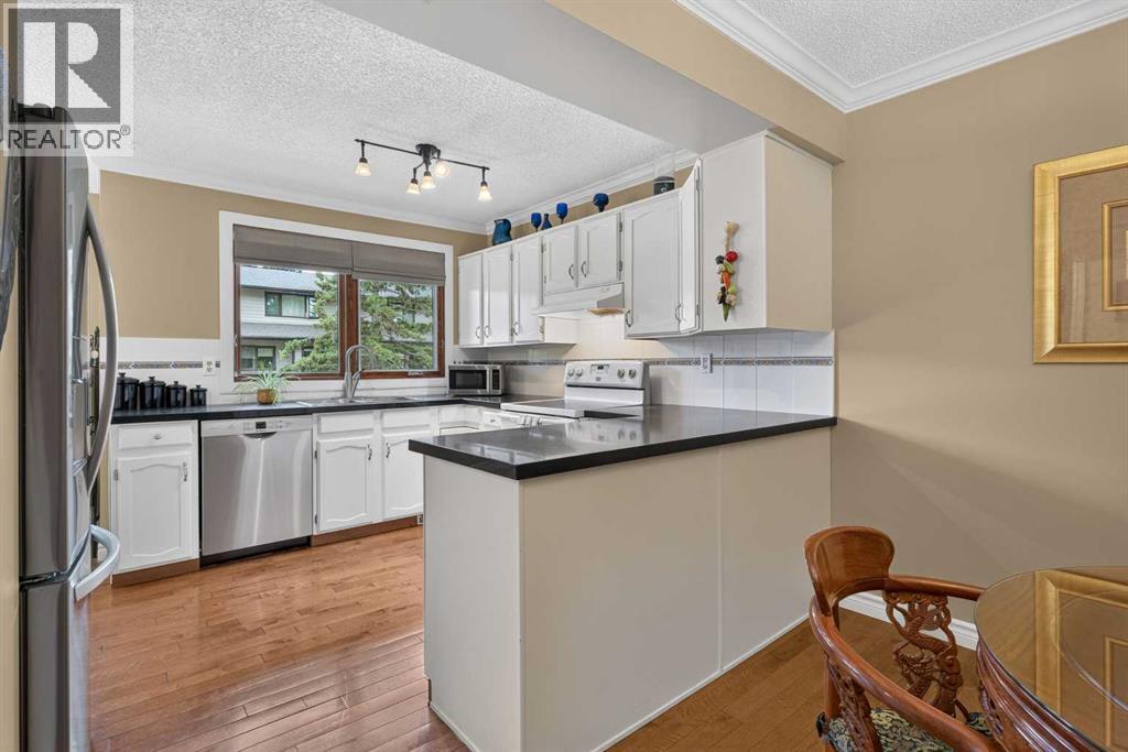 #12 140 Point Drive NW - 14