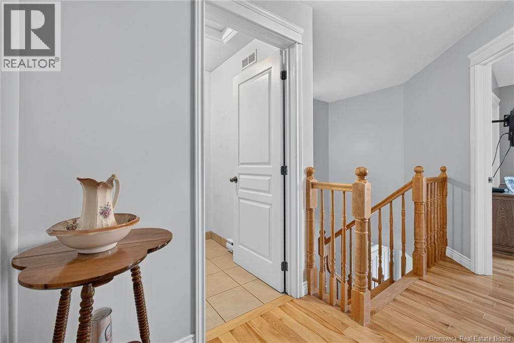 89 Christopher - Image 24