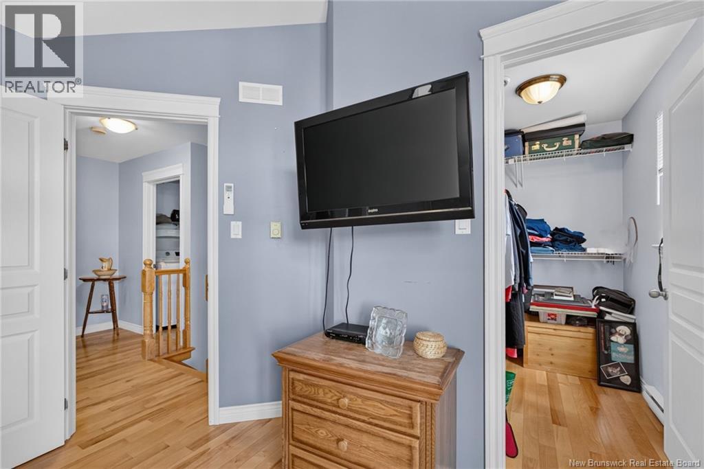89 Christopher - Image 28