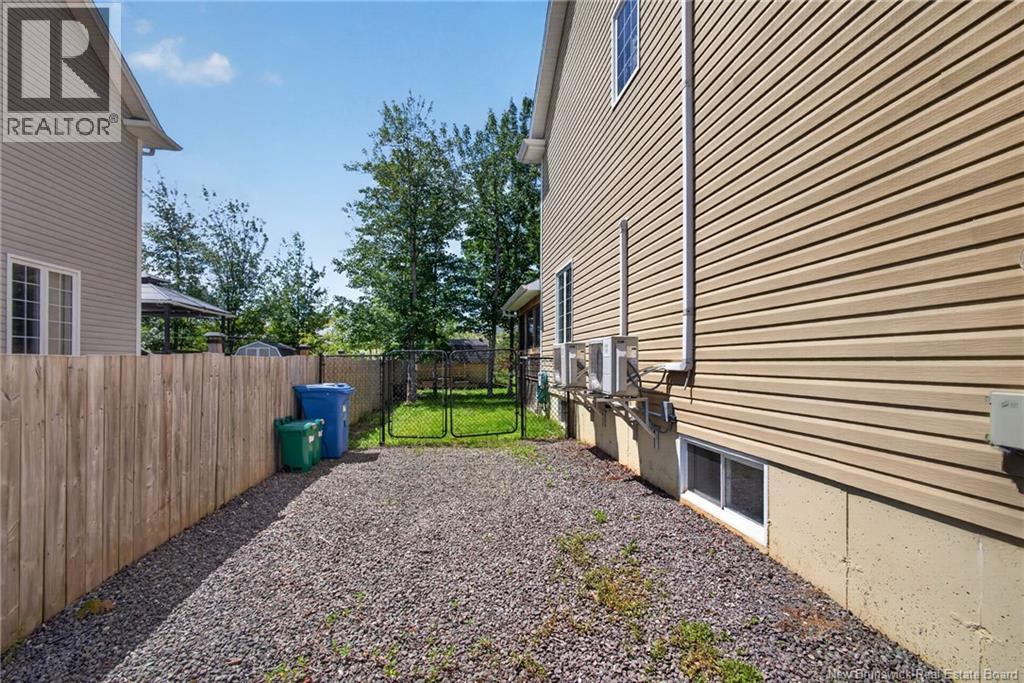 89 Christopher - Image 48
