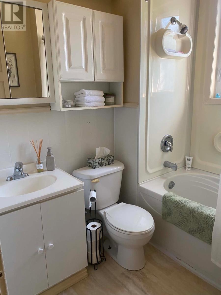 288 Harrington AVE - 19