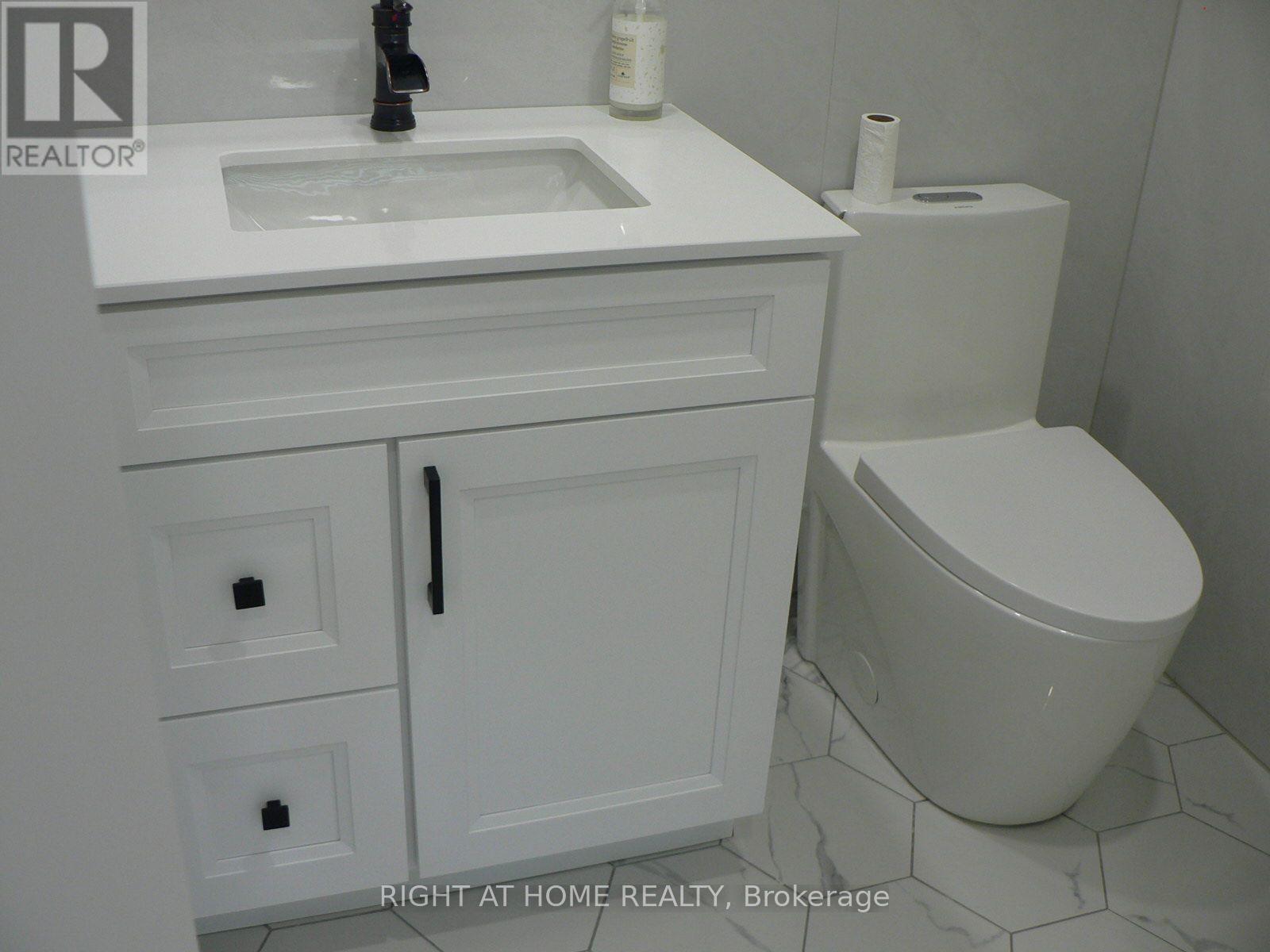 2 Bed, 2 Bath House for Rent in Ottawa – 13 BELL PARK STREET, Ottawa – MLS# X13589130 - Image 9