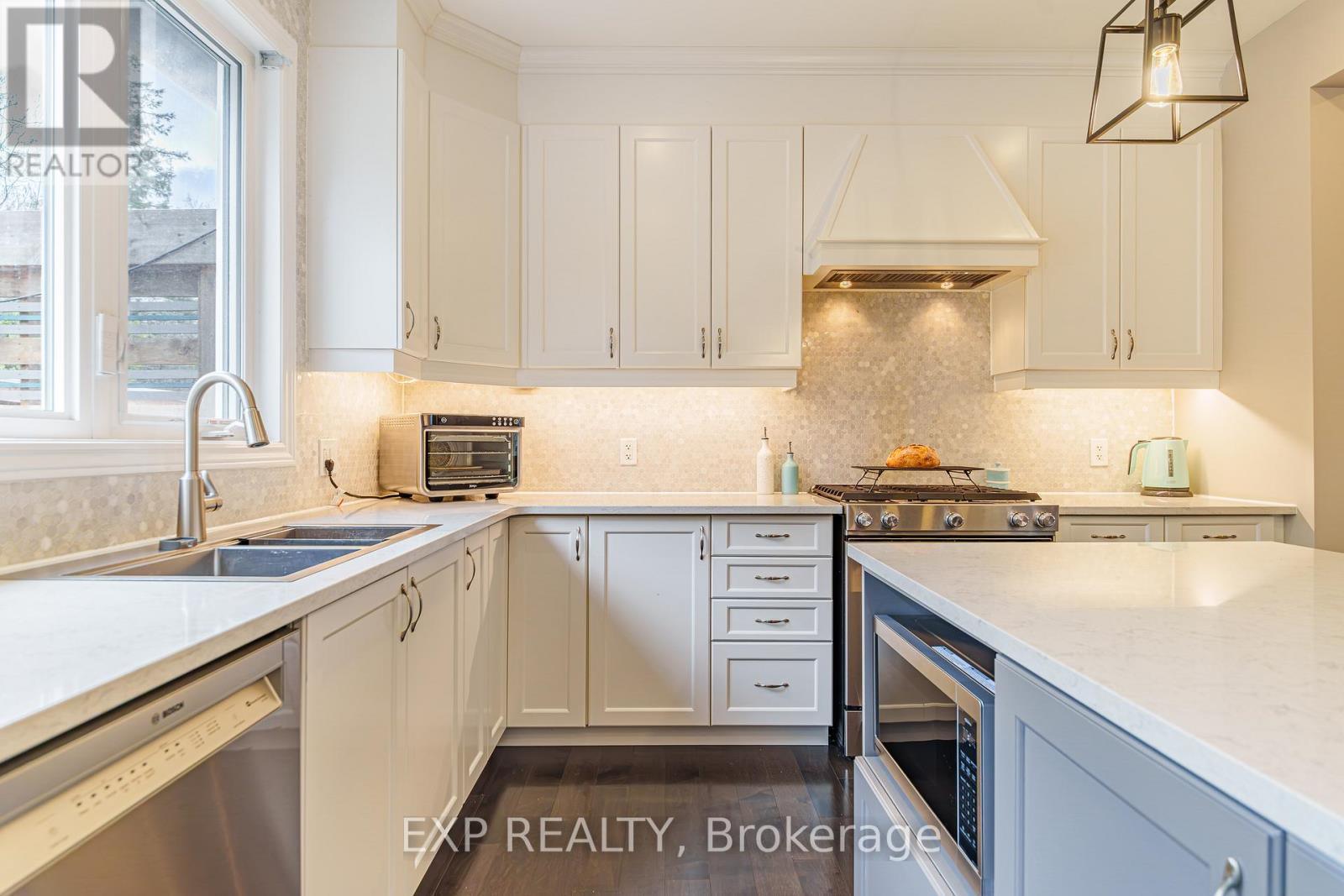 840 STALLION CRESCENT - 12
