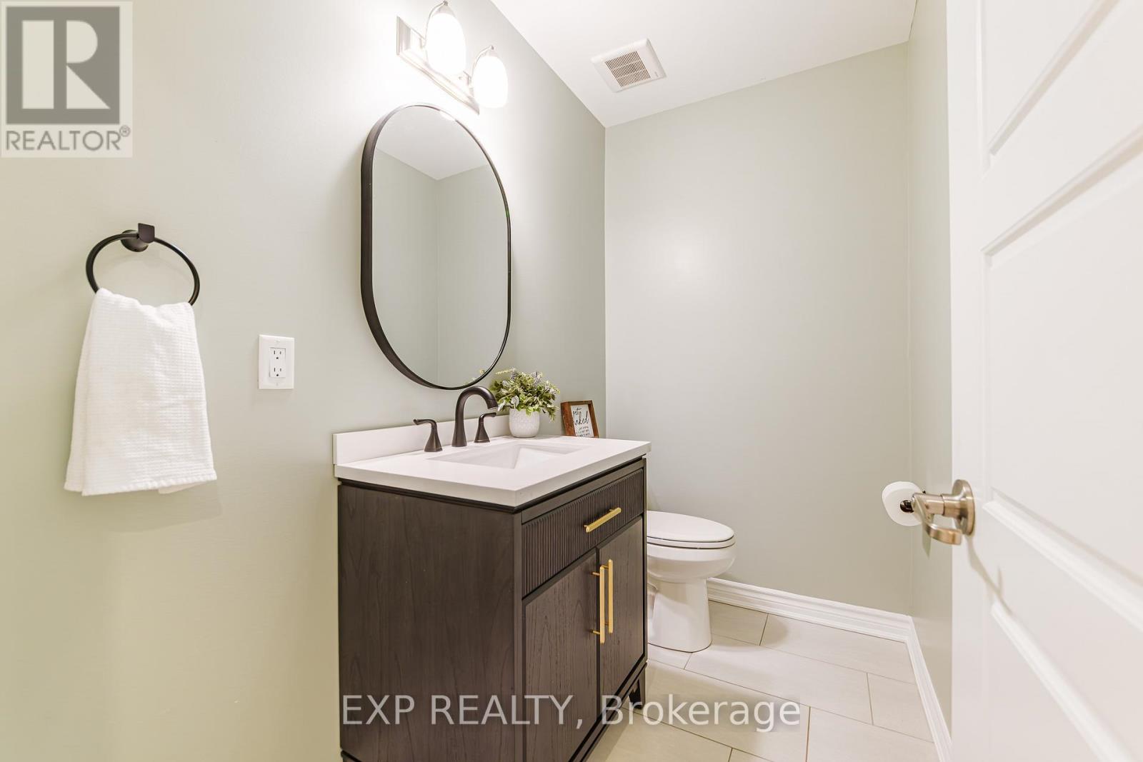 840 STALLION CRESCENT - 16