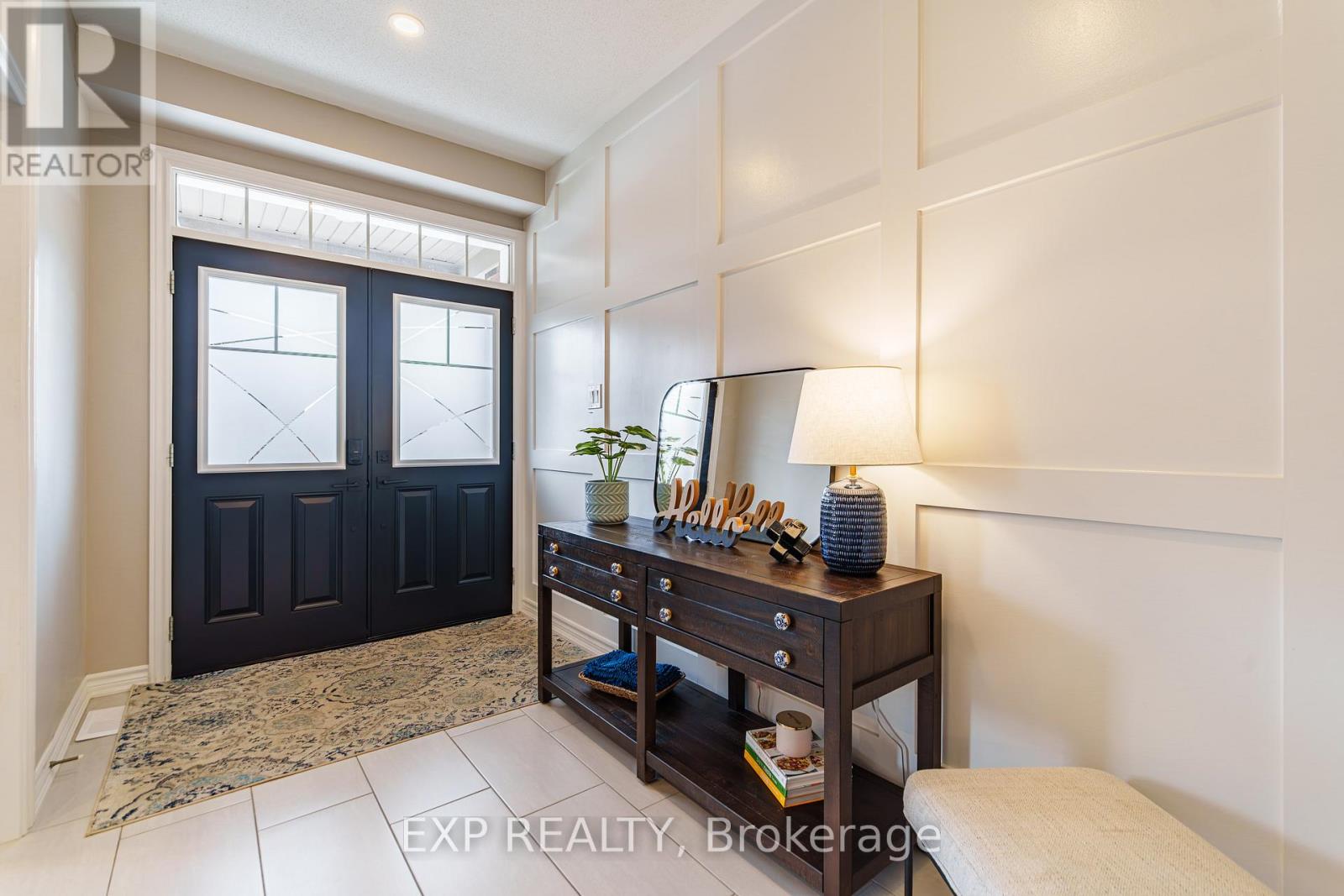 840 STALLION CRESCENT - 2