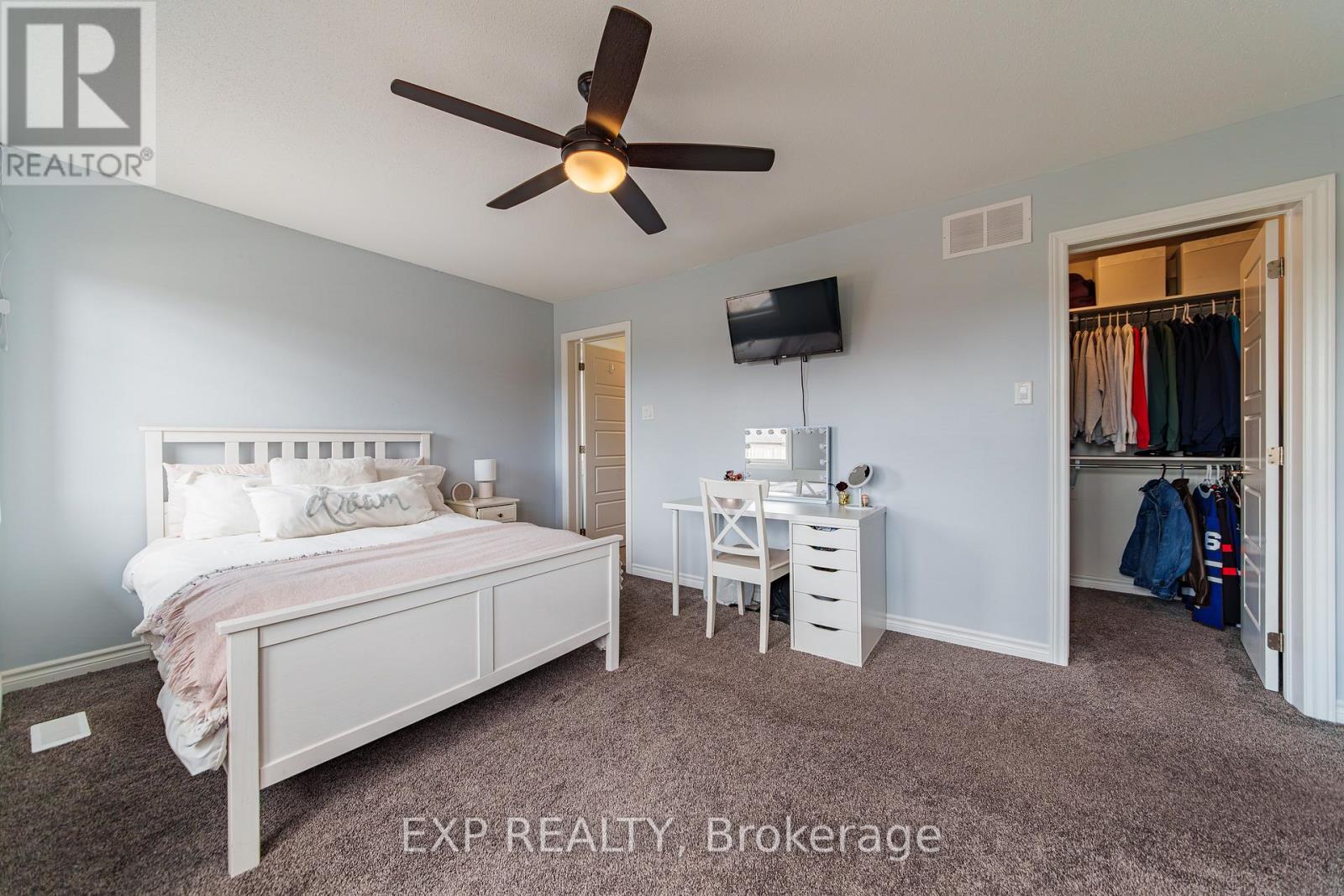 840 STALLION CRESCENT - 34