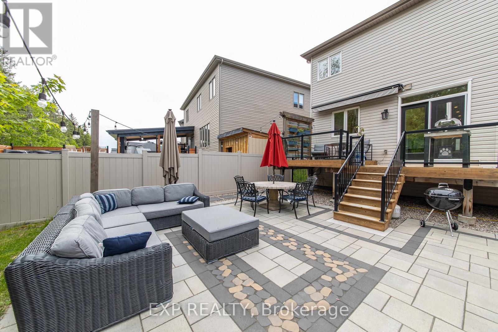 840 STALLION CRESCENT - 42