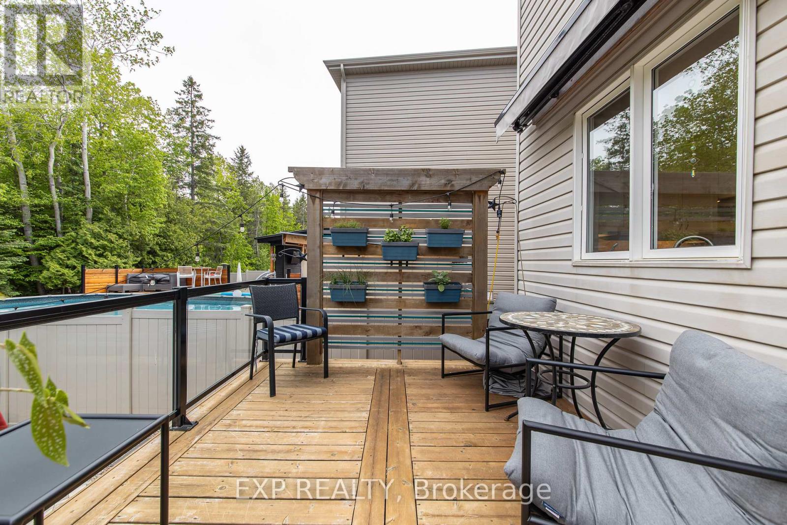 840 STALLION CRESCENT - 43