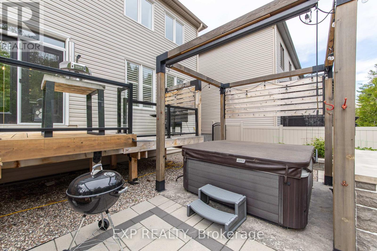 840 STALLION CRESCENT - 45