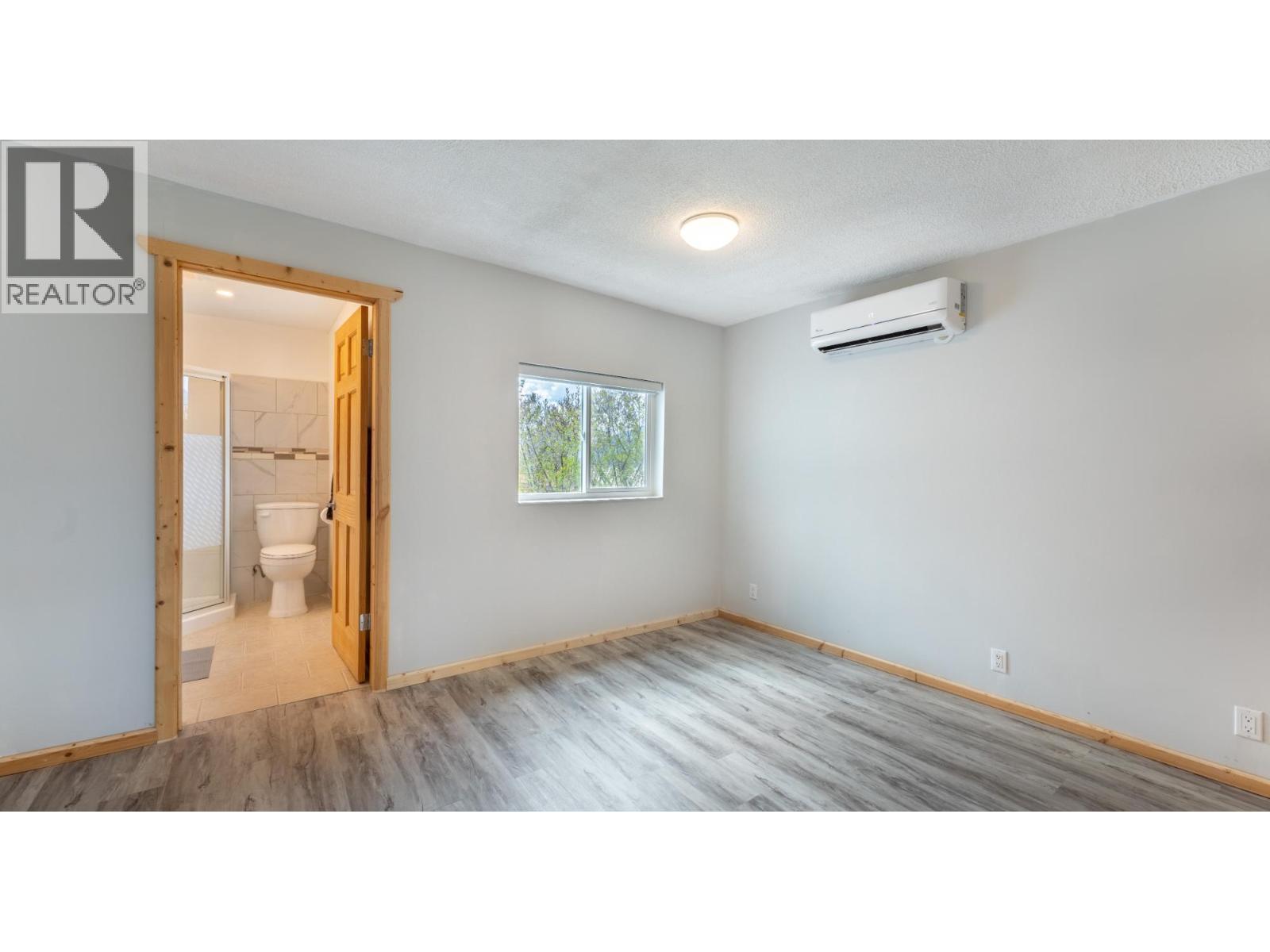 919 REGINA Street - 15