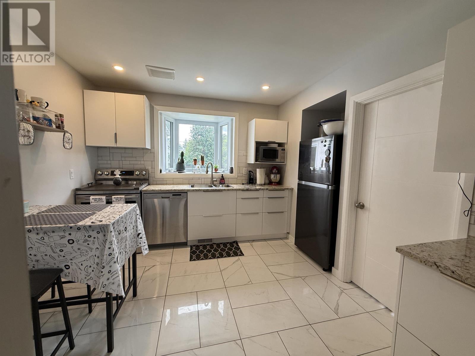 2613 ISABELLA ST E - Image 7