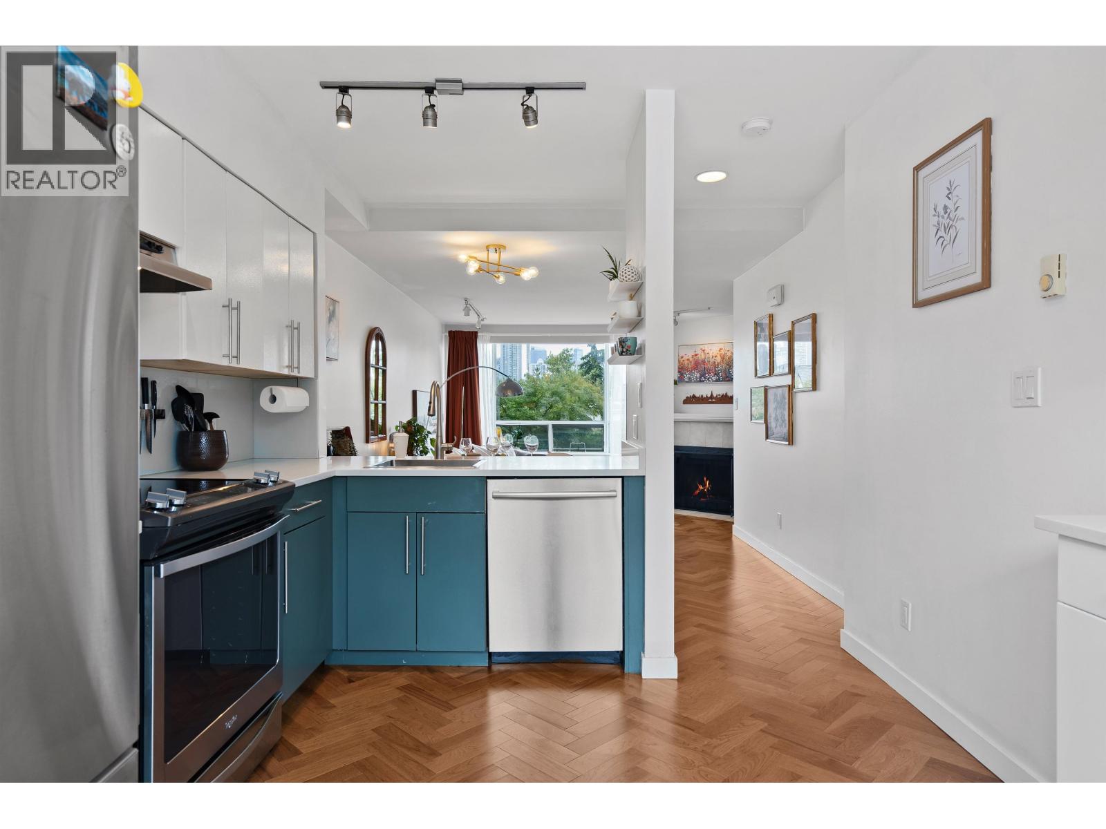 2 Bed, 2 Bath House for Sale in Vancouver – 13 939 W 7TH AVENUE, Vancouver – MLS# R3148379 - Image 7