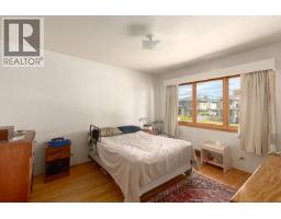 7759 14th Avenue, Burnaby, BC V3N2A8 Photo 9