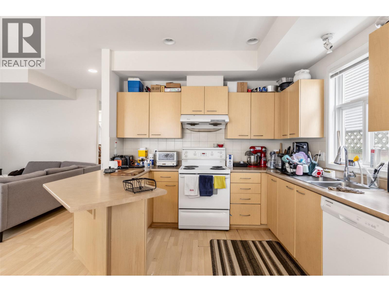4 Bed, 4 Bath House for Sale in Richmond – 10522 SHEPHERD DRIVE, Richmond – MLS# R3148395 - Image 12