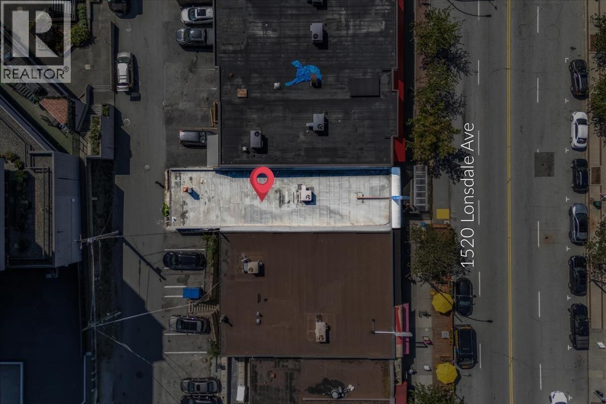 1520 LONSDALE Avenue, North Vancouver, British Columbia, V7M2J3, North Vancouver, British Columbia — photo 4 of 5