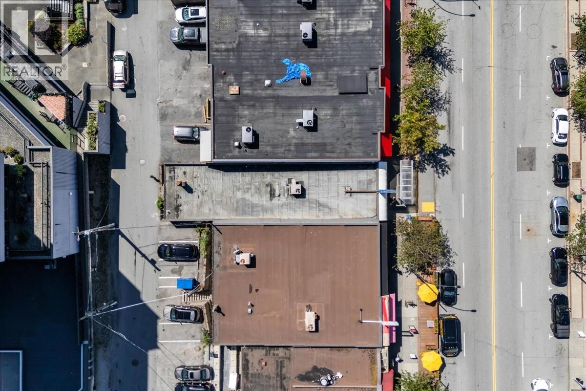 1520 LONSDALE Avenue, North Vancouver, British Columbia, V7M2J3, North Vancouver, British Columbia — photo 5 of 5