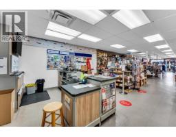 1520 Lonsdale Avenue, North Vancouver, BC V7M2J3 Photo 12