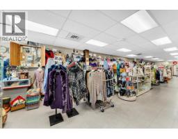 1520 Lonsdale Avenue, North Vancouver, BC V7M2J3 Photo 13