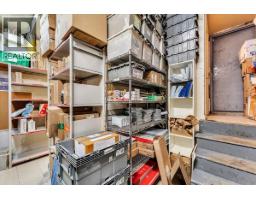 1520 Lonsdale Avenue, North Vancouver, BC V7M2J3 Photo 15