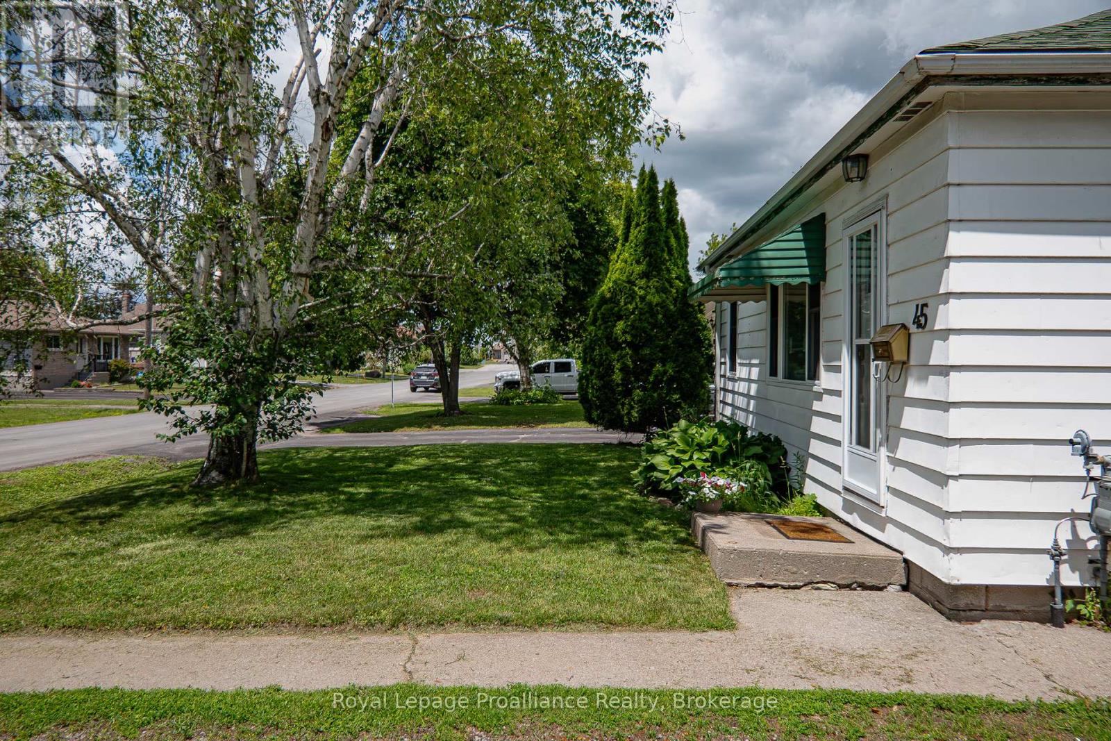 45 VALLEYVIEW CRESCENT - 4