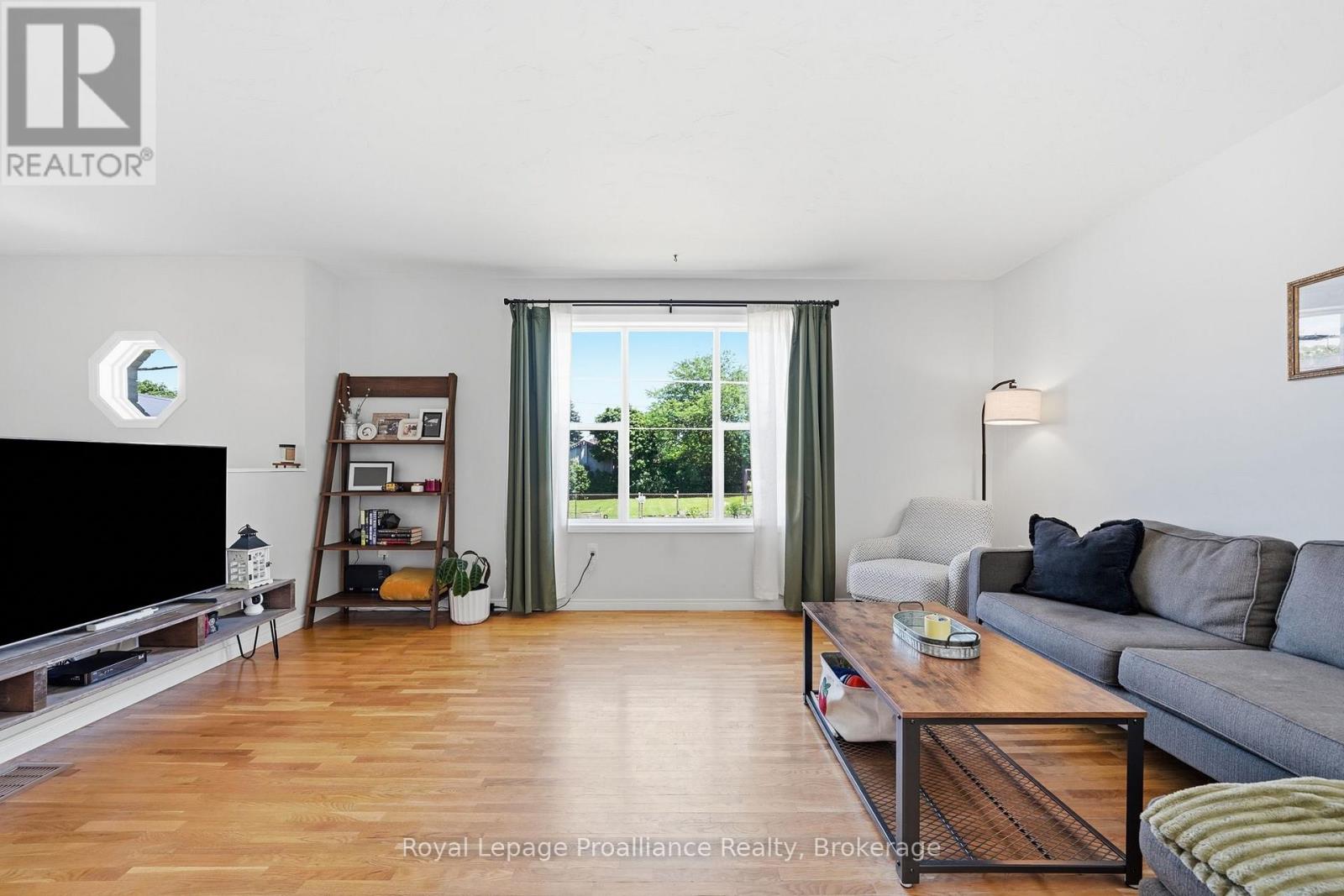 50 OCTAVIA STREET - 14