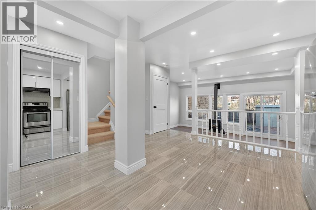 #153 2050 UPPER MIDDLE Road - 15