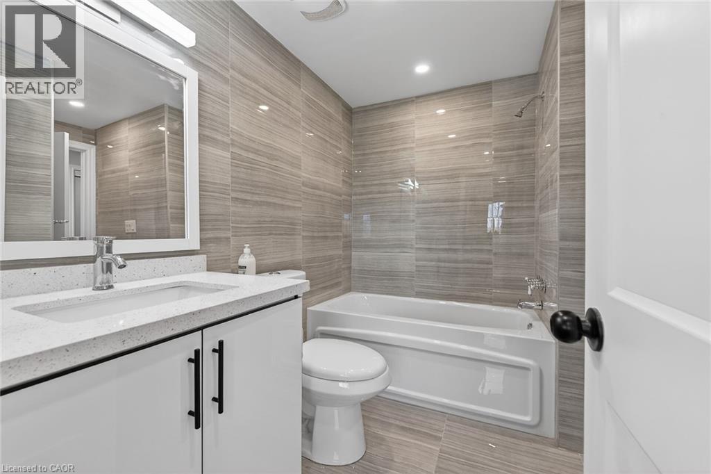 #153 2050 UPPER MIDDLE Road - 27