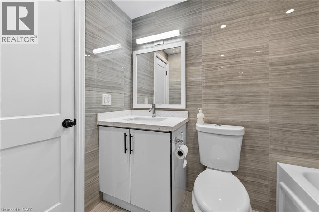 #153 2050 UPPER MIDDLE Road - 28