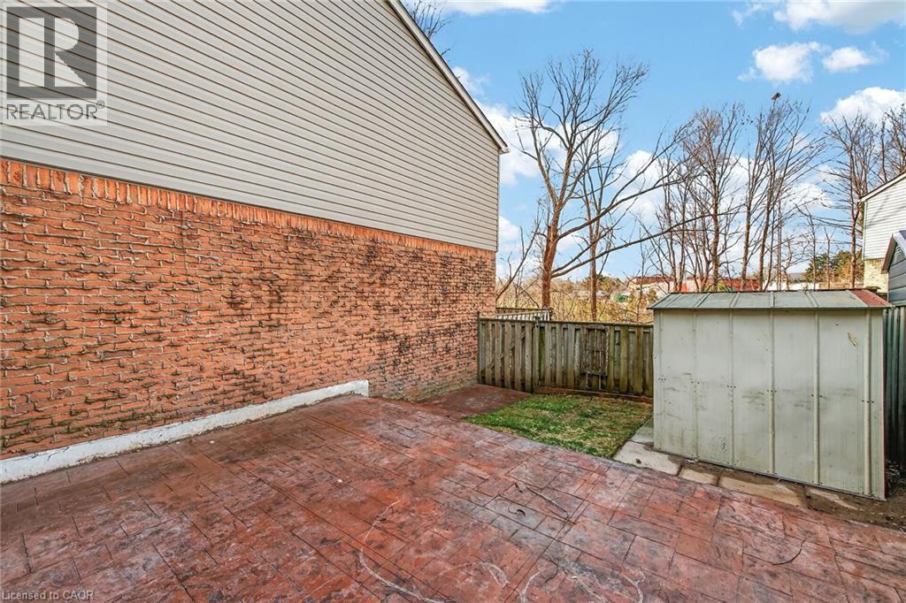 #153 2050 UPPER MIDDLE Road - 40