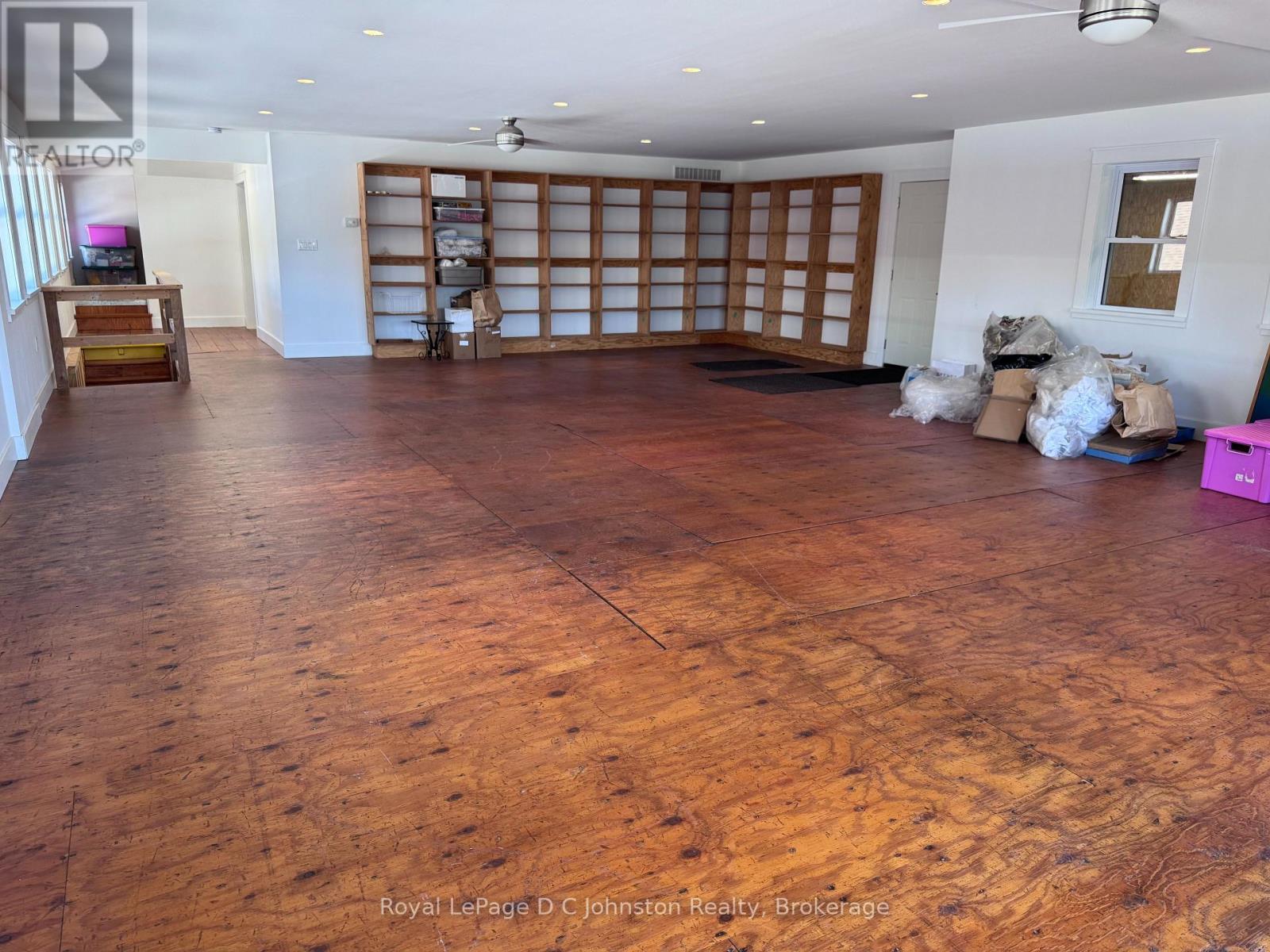 61 WATER STREET - 11
