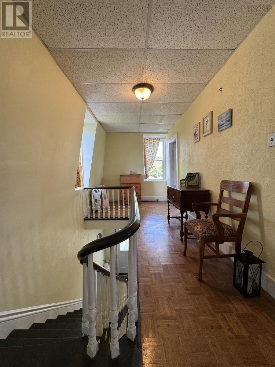 192 Belleville Road - 28
