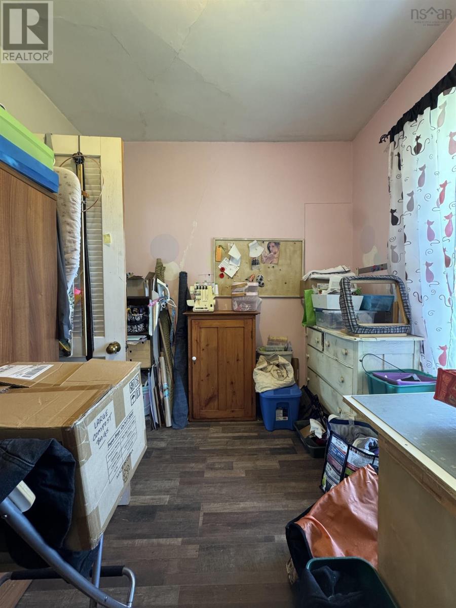 192 Belleville Road - 25
