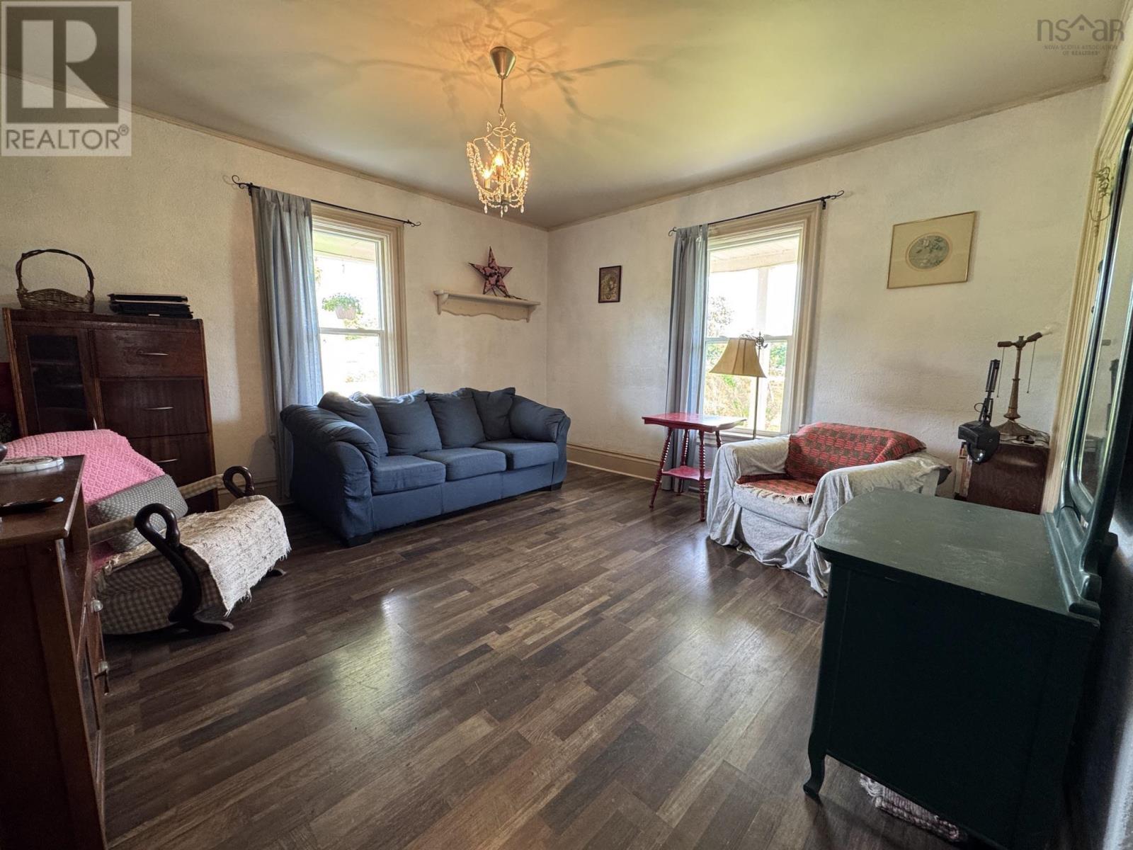 192 Belleville Road - 22