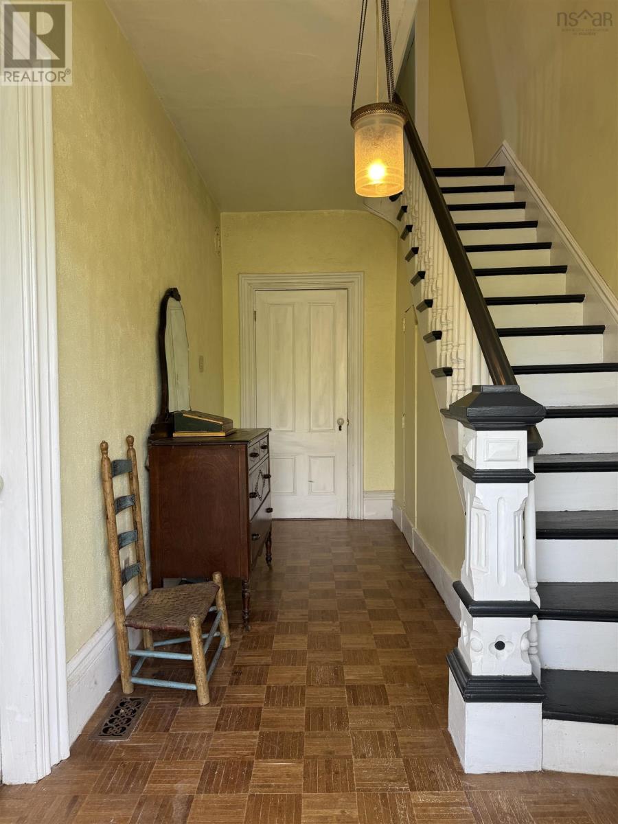 192 Belleville Road - 26