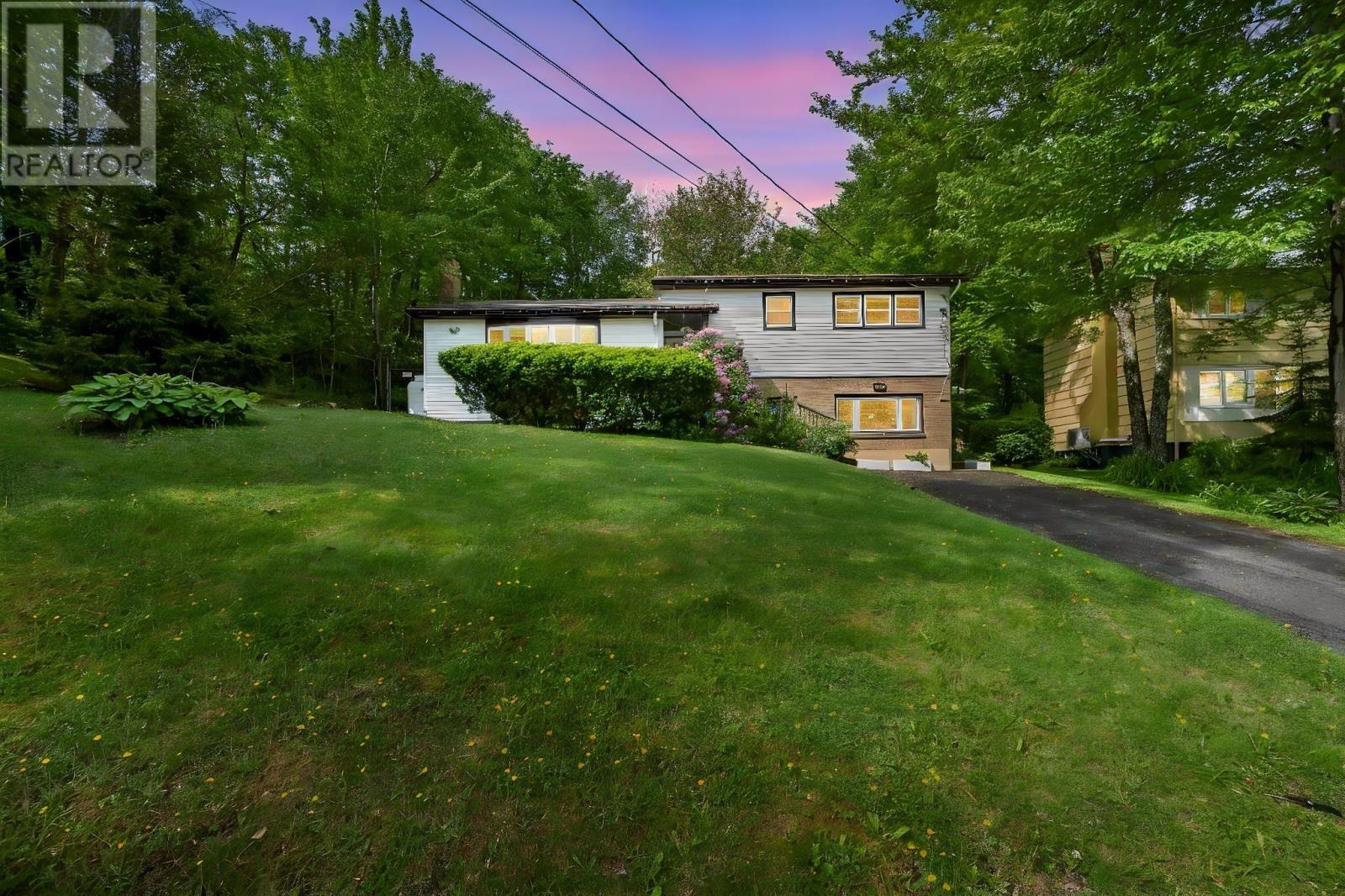 10 Plymouth Street - 1