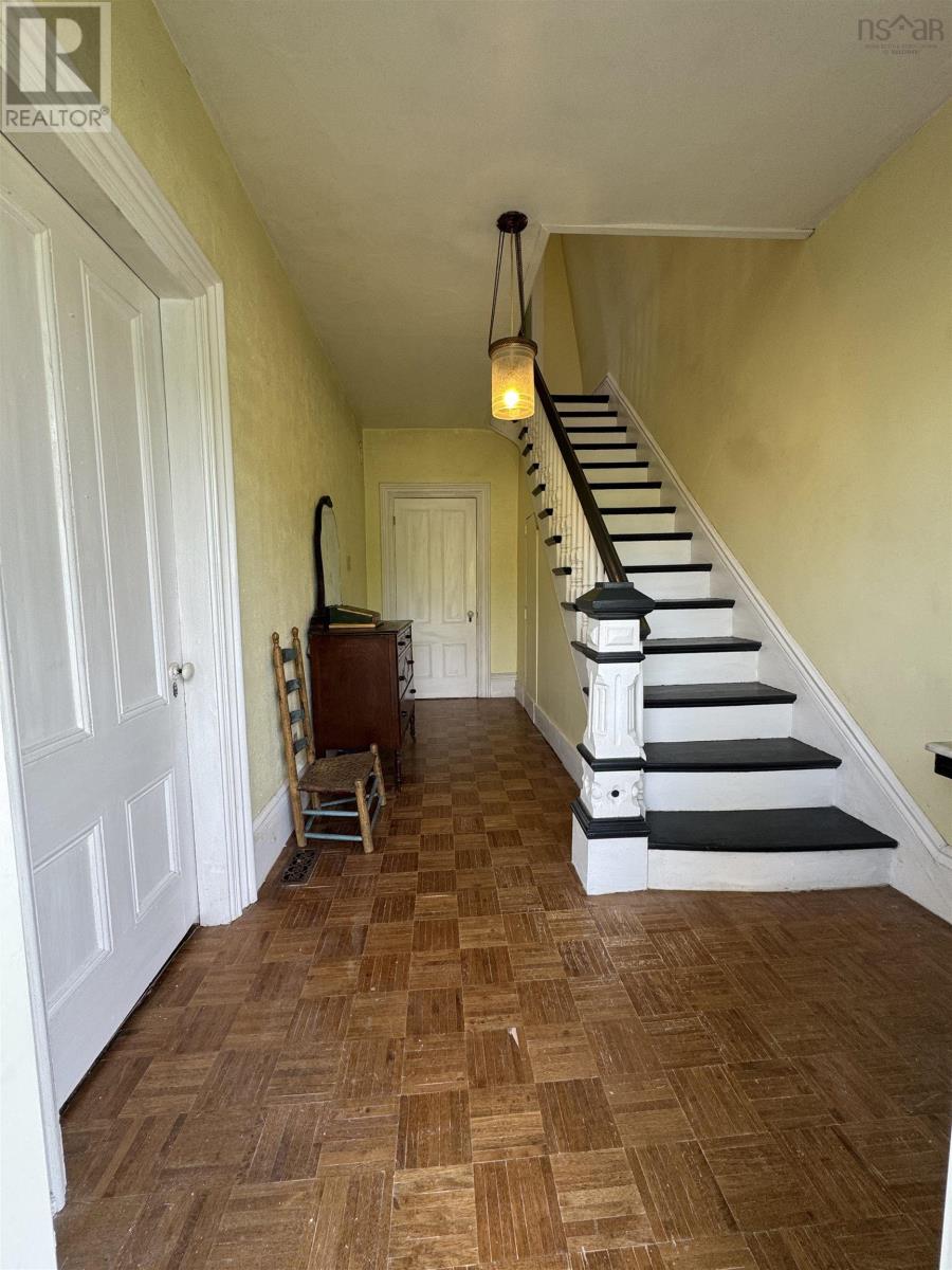 192 Belleville Road - 27