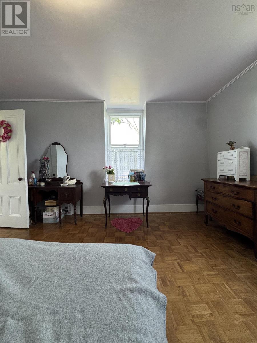 192 Belleville Road - 37