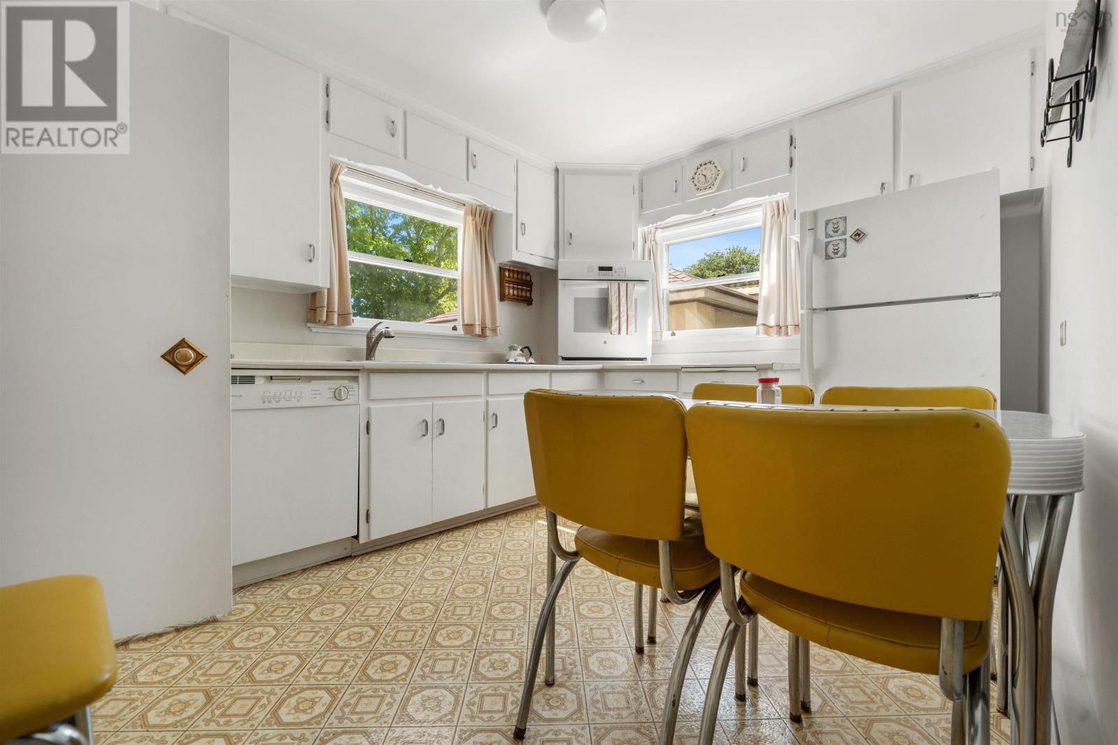7 ROOSEVELT Avenue - 19