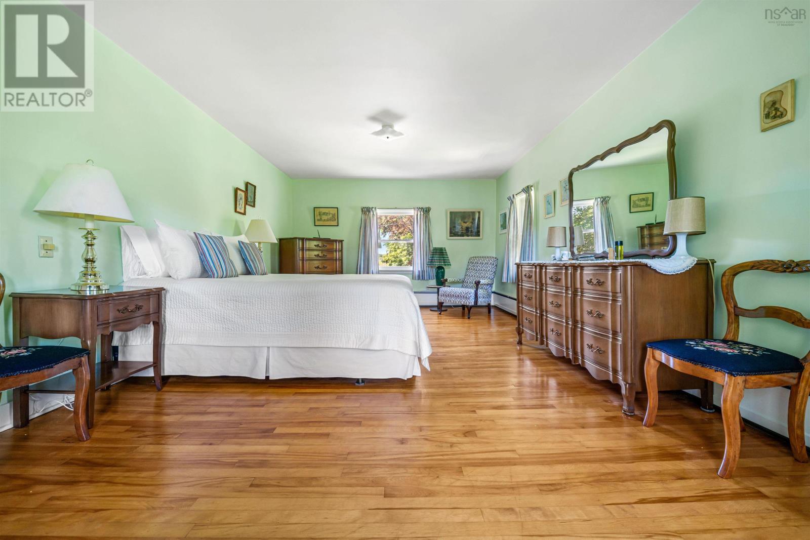 7 ROOSEVELT Avenue - 24