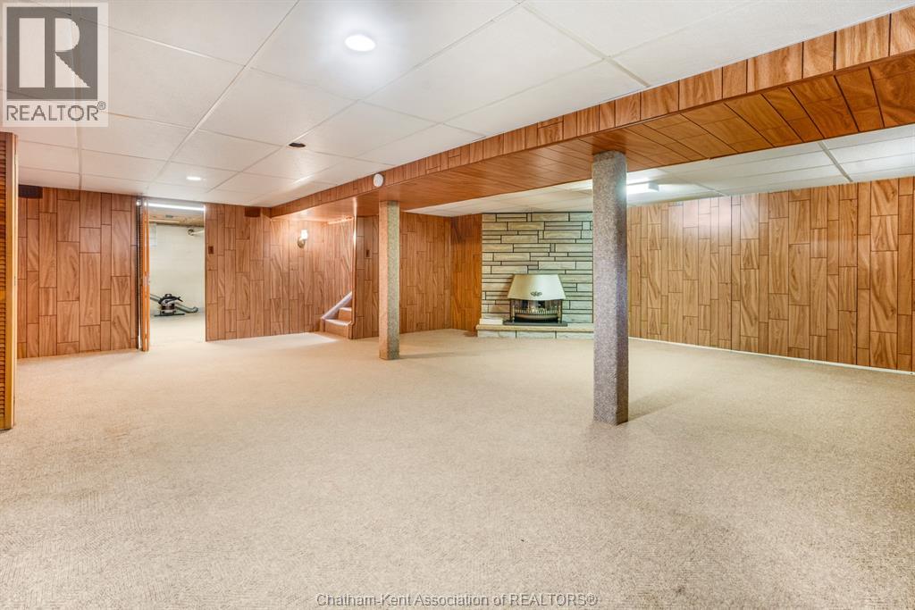 66 HOLLAND AVENUE - 25